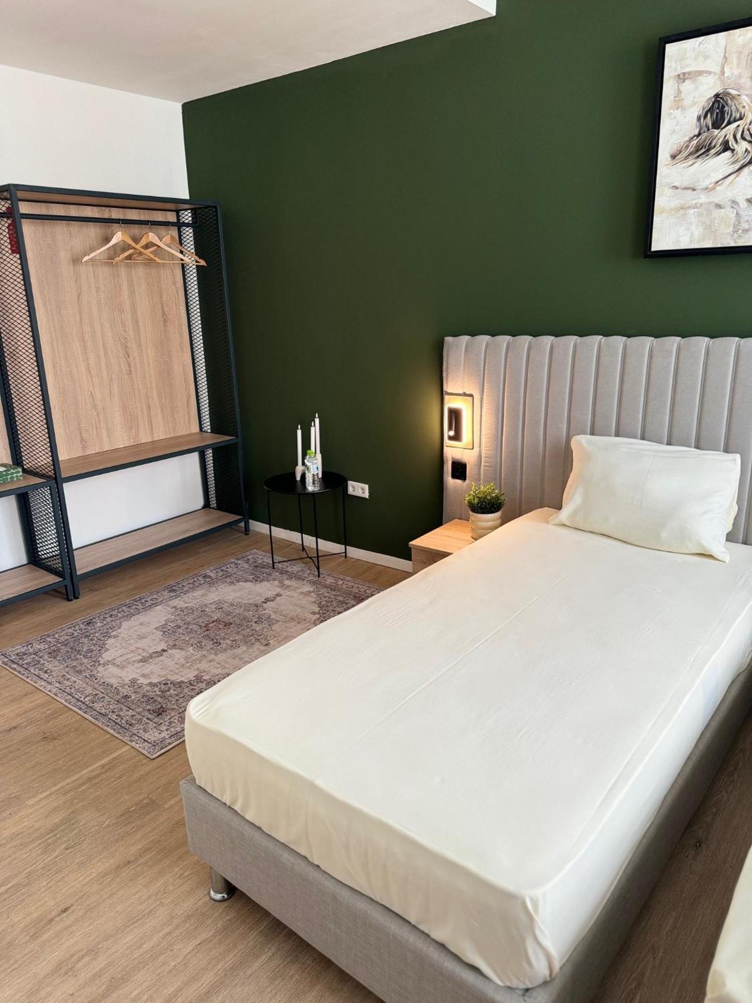 Hotel Charlton